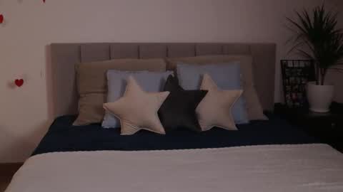 Snapshot of ella_twinkle chatting on 16, 2, 2025 Ella online show from 16, 2, 2025