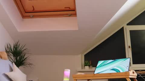 Snapshot of ella_twinkle chatting on 2, 3, 2025 Ella online show from 2, 3, 2025