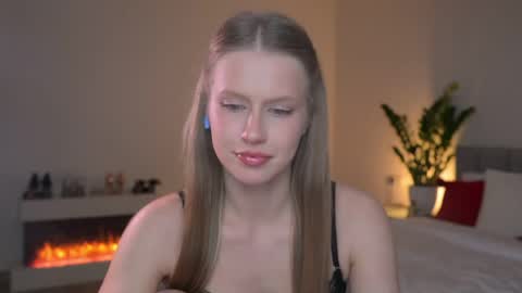 Ella online show from 23, 4, 2026