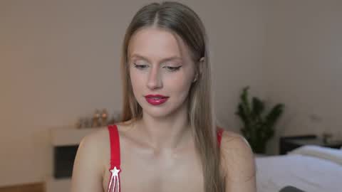 Snapshot of ella_twinkle chatting on 4, 6, 2026 Ella online show from 4, 6, 2026