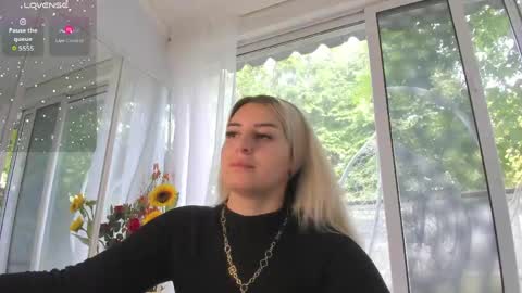 Snapshot of ella_vee chatting on 2, 6, 2026 ella_vee online show from 2, 6, 2026