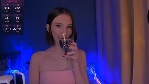 ellaamber online show from 9, 1, 2025