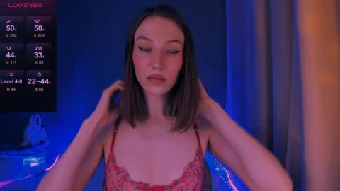 ellaamber online show from 26, 3, 2026