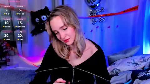 Snapshot of ellabloom chatting on 29, 10, 2025 Ella online show from 29, 10, 2025