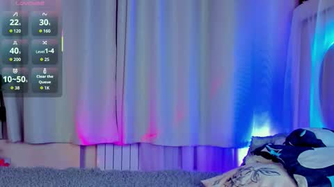 Snapshot of ellabloom chatting on 30, 11, 2025 Ella online show from 30, 11, 2025