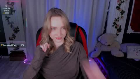 Snapshot of ellabloom chatting on 20, 12, 2025 Ella online show from 20, 12, 2025