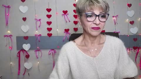 EllaBonito online show from 10, 2, 2025