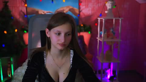 Snapshot of ellahorton chatting on 30, 12, 2024 Ella online show from 30, 12, 2024