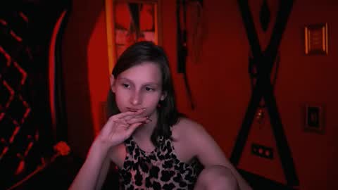 Snapshot of ellahorton chatting on 4, 10, 2025 Ella online show from 4, 10, 2025