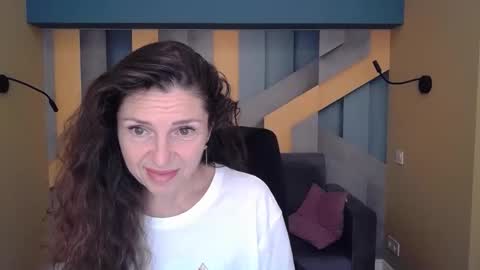 EllaLongs online show from 5, 10, 2025