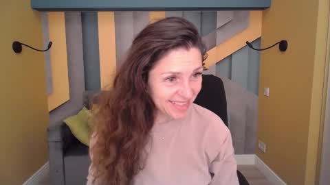 EllaLongs online show from 25, 3, 2026