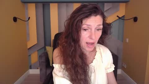 EllaLongs online show from 20, 6, 2026