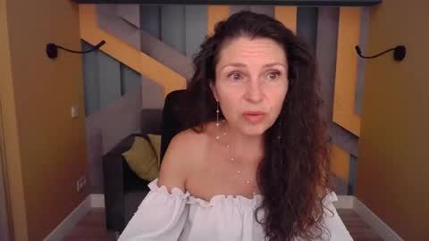 EllaLongs online show from 23, 6, 2026