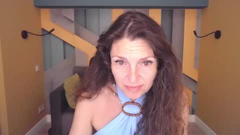EllaLongs online show from 2, 7, 2026