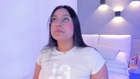 Ella online show from 26, 1, 2025