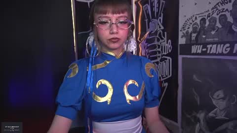 Snapshot of elle_uwu chatting on 21, 7, 2026 follow me on instagram . online show from 21, 7, 2026