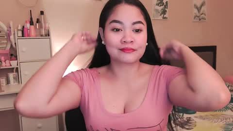 Snapshot of elleelle123 chatting on 10, 12, 2024 Ann online show from 10, 12, 2024