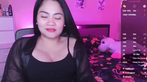 Snapshot of elleelle123 chatting on 5, 1, 2025 Ann online show from 5, 1, 2025