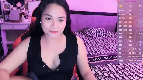 Snapshot of elleelle123 chatting on 11, 9, 2025 Ann online show from 11, 9, 2025