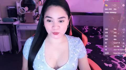 Snapshot of elleelle123 chatting on 13, 11, 2025 Ann online show from 13, 11, 2025