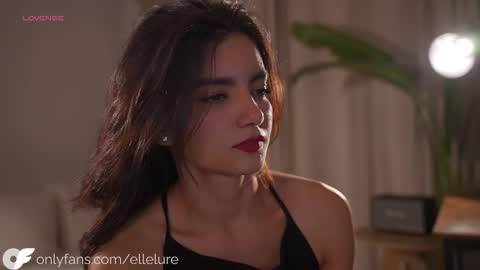 Linda Restrepo online show from 3, 2, 2026