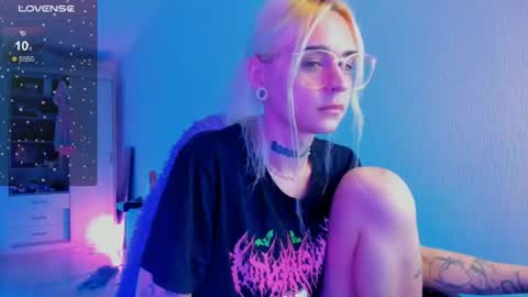 Snapshot of elli_26 chatting on 13, 7, 2026 Ellie online show from 13, 7, 2026