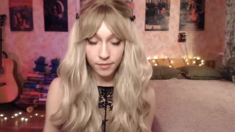 ellie_friendly online show from 14, 1, 2025