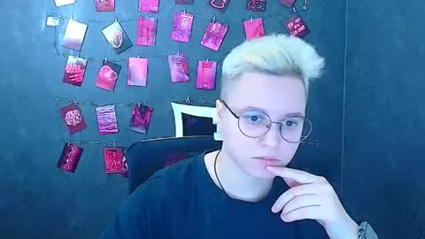 Snapshot of ellie_kisess chatting on 23, 3, 2026 Ellie online show from 23, 3, 2026