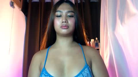 Snapshot of elliecummers chatting on 14, 5, 2026 ellie online show from 14, 5, 2026