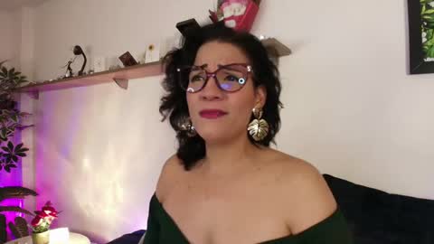 elliee1 online show from 3, 6, 2026