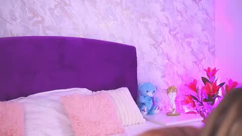 EllinaNuria online show from 12, 2, 2026