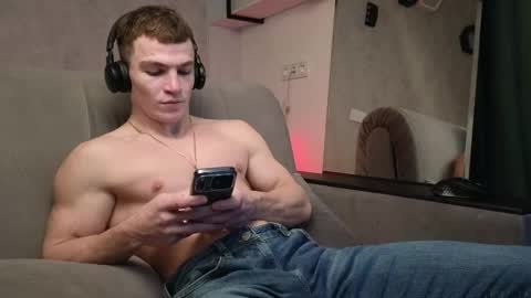 Snapshot of elliot_muscle04 chatting on 19, 1, 2026 elliot_muscle04 online show from 19, 1, 2026