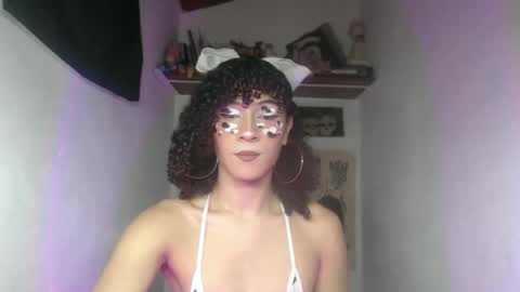 Snapshot of ellis_flowers chatting on 3, 5, 2026 . online show from 3, 5, 2026