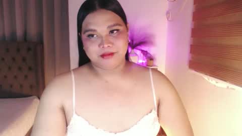 Snapshot of ellise_husson chatting on 13, 1, 2026 Ellise online show from 13, 1, 2026
