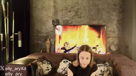 Snapshot of elly_ary chatting on 5, 2, 2026 elly_ary online show from 5, 2, 2026