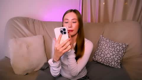  Elly  online show from 16, 4, 2026