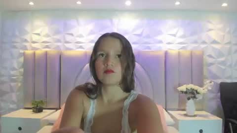Ellye online show from 12, 6, 2026