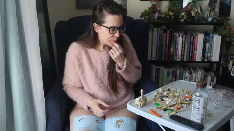 Elly Naomi online show from 24, 1, 2025