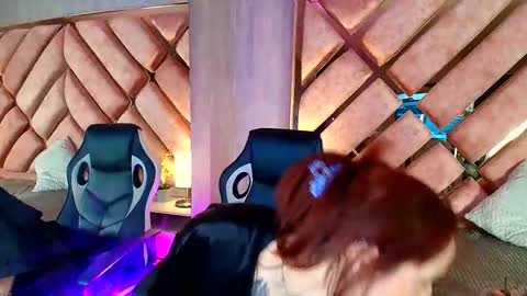 Snapshot of elodie_rouge chatting on 23, 4, 2026 Elodie online show from 23, 4, 2026