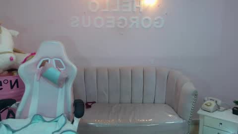 Elody  online show from 21, 2, 2025