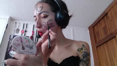 Chelsea  Please help me to reach 100 thumbs up online show from 8, 1, 2025