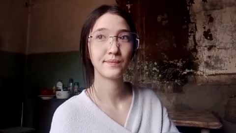 Snapshot of elouisevallian chatting on 25, 5, 2026 Elara online show from 25, 5, 2026