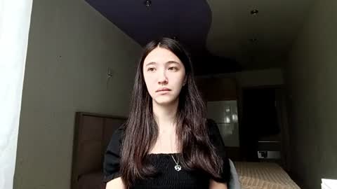 Snapshot of elouisevallian chatting on 5, 7, 2026 Elara online show from 5, 7, 2026