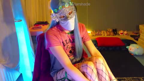 ElowenStarshade online show from 15, 4, 2026