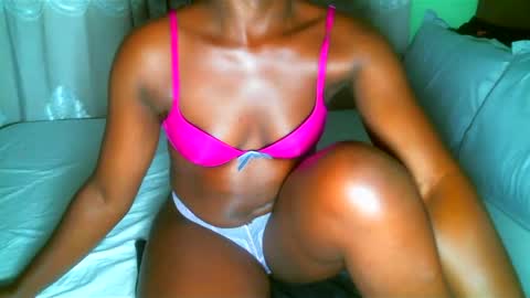 Snapshot of elphaba01 chatting on 5, 3, 2025 Elphaba online show from 5, 3, 2025