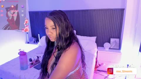 Snapshot of elsiemorriis chatting on 5, 2, 2025 ELSIE online show from 5, 2, 2025