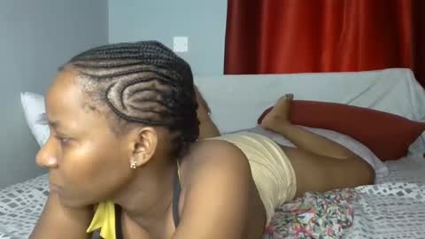 Snapshot of elsysmiley chatting on 21, 1, 2025 elsysmile online show from 21, 1, 2025