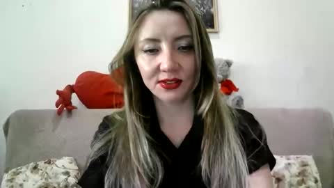 Snapshot of elvinasweet chatting on 29, 9, 2025 ElvinaSweet online show from 29, 9, 2025