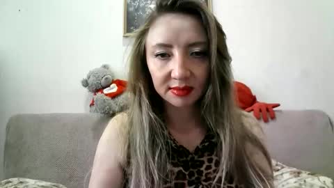 Snapshot of elvinasweet chatting on 1, 10, 2025 ElvinaSweet online show from 1, 10, 2025