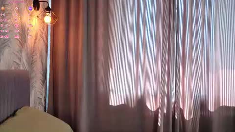 Snapshot of elvyrose chatting on 15, 7, 2026 Alex online show from 15, 7, 2026